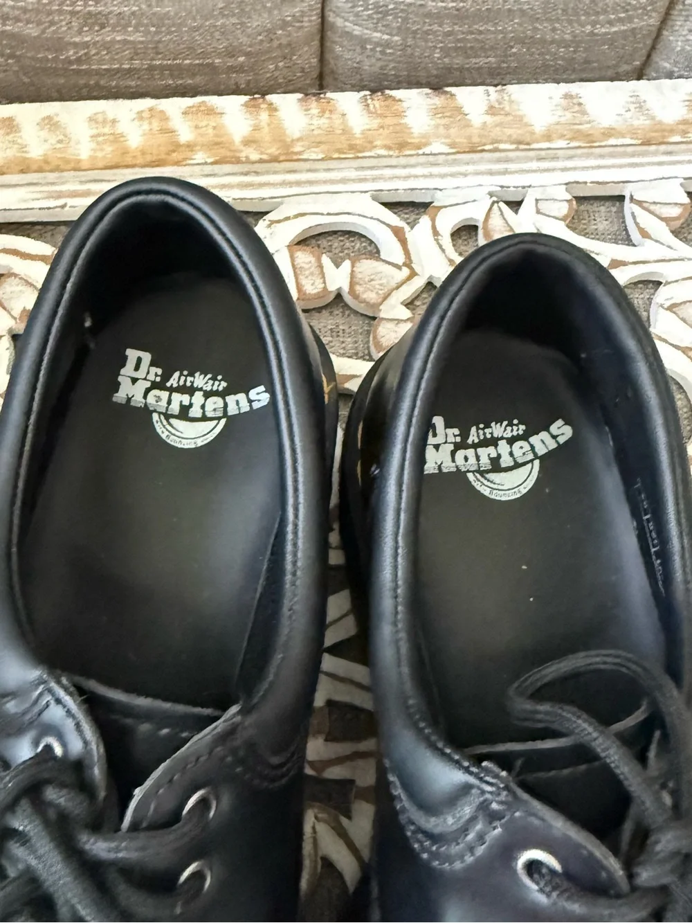 Dr. Martens Black Leather Quad Platform Shoes Men’s 9 Women’s 10